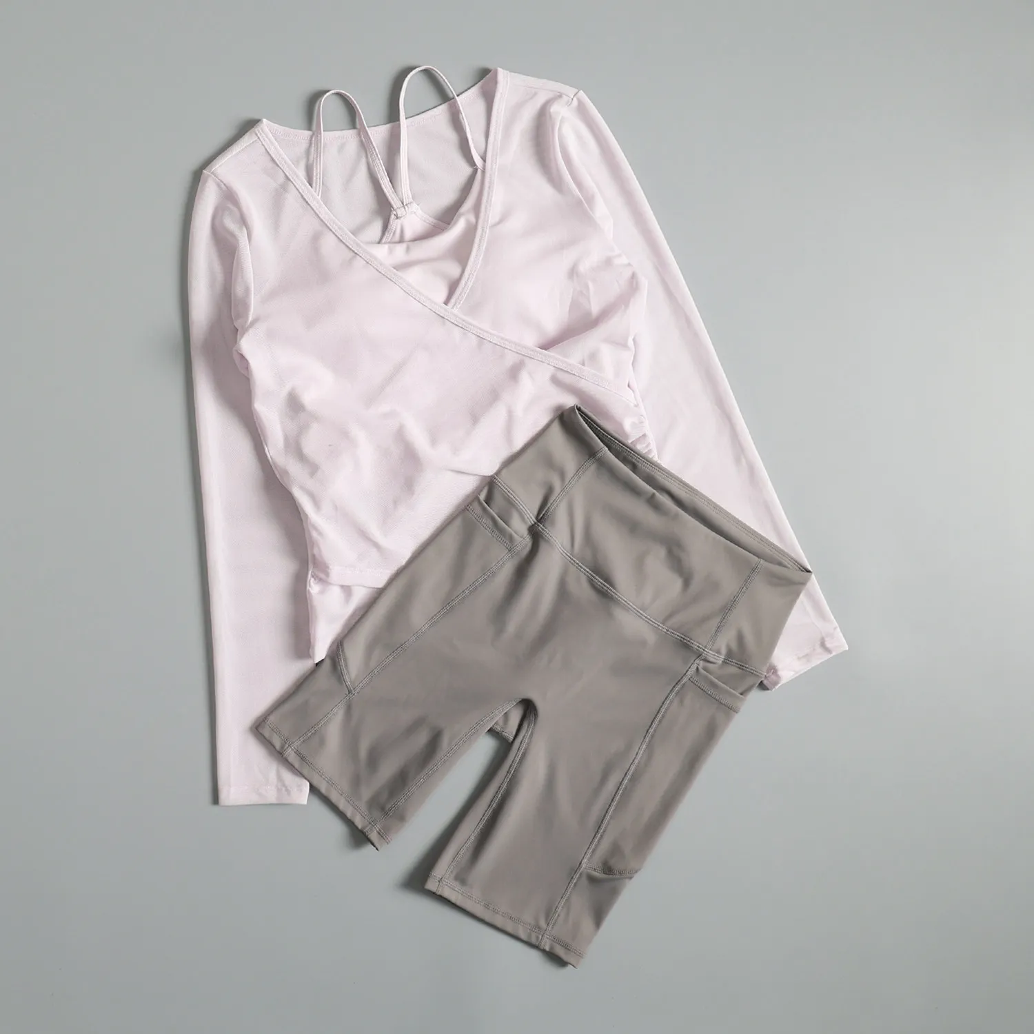 Fashionable and good-looking sports cycling suit for women spring mesh slim fit Pilates fitness long-sleeved professional