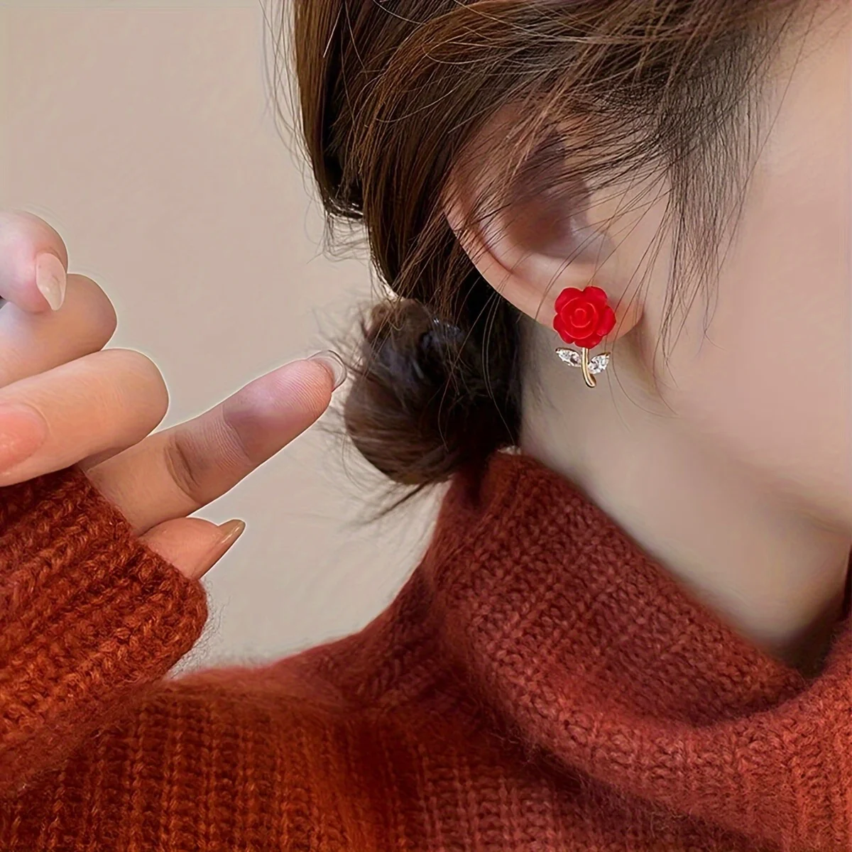 New Red Rose Earrings, Exquisite and Elegant Rose Flower Earrings, New and Stylish Versatile Earrings