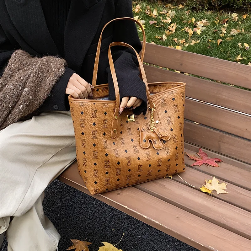 

Роскошная женская кожаная большая сумка 2025, стеганая сумочка в стиле ретро, многофункциональная повседневная сумка-шоппер на молнии для поездок на работу ​