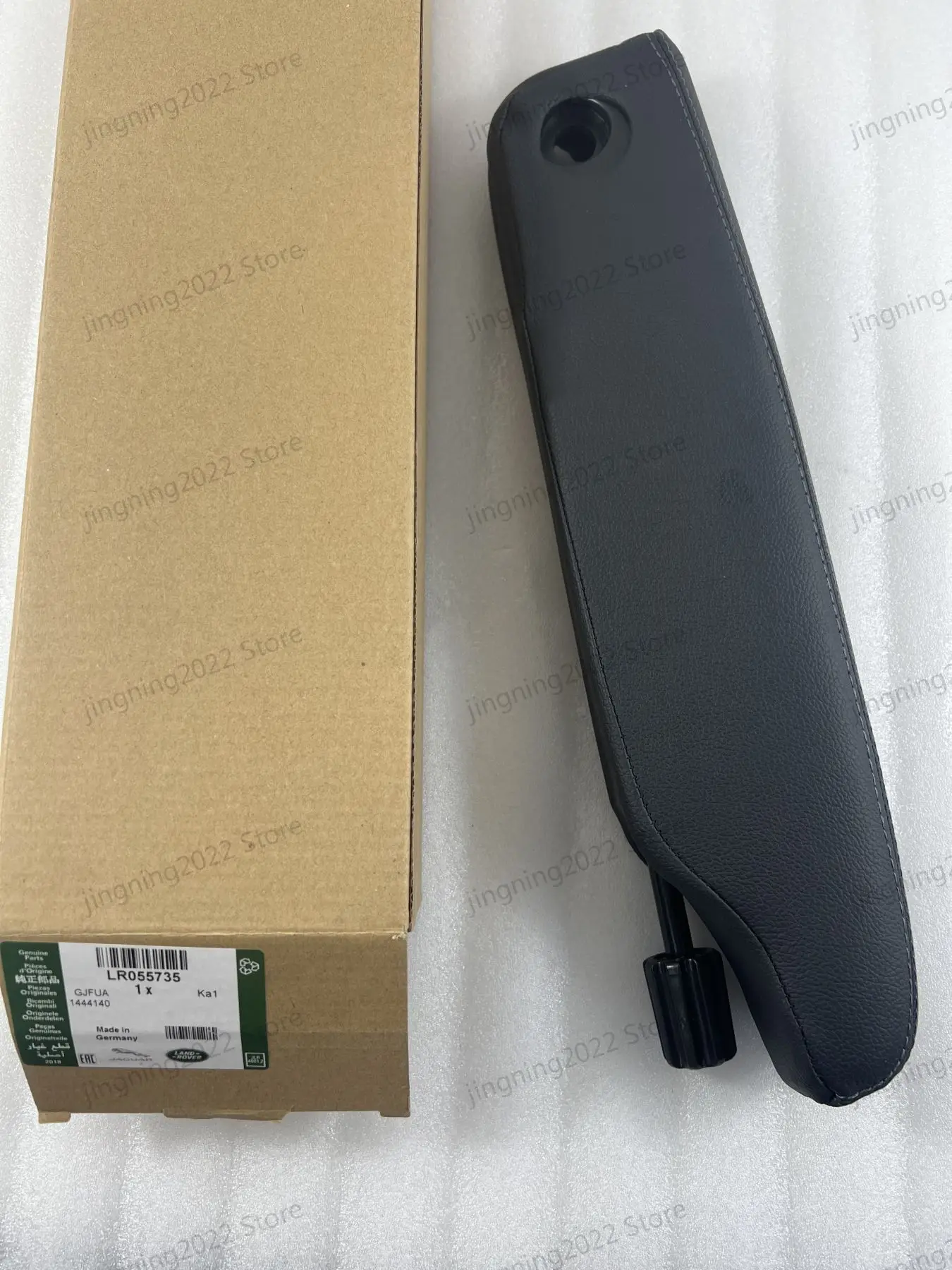 

Land Rover Seat Armrest Assembly for Discovery 4 LR4 Seat Center Armrest Ebony Black LR055735 LR055832