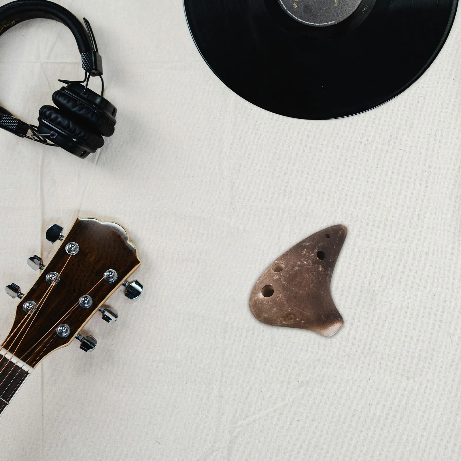 

Mini 6 Hole Ceramic Ocarina Lightweight Portable Musical Instrument High Pitch F Key for Travel Outdoor Family Gatherings