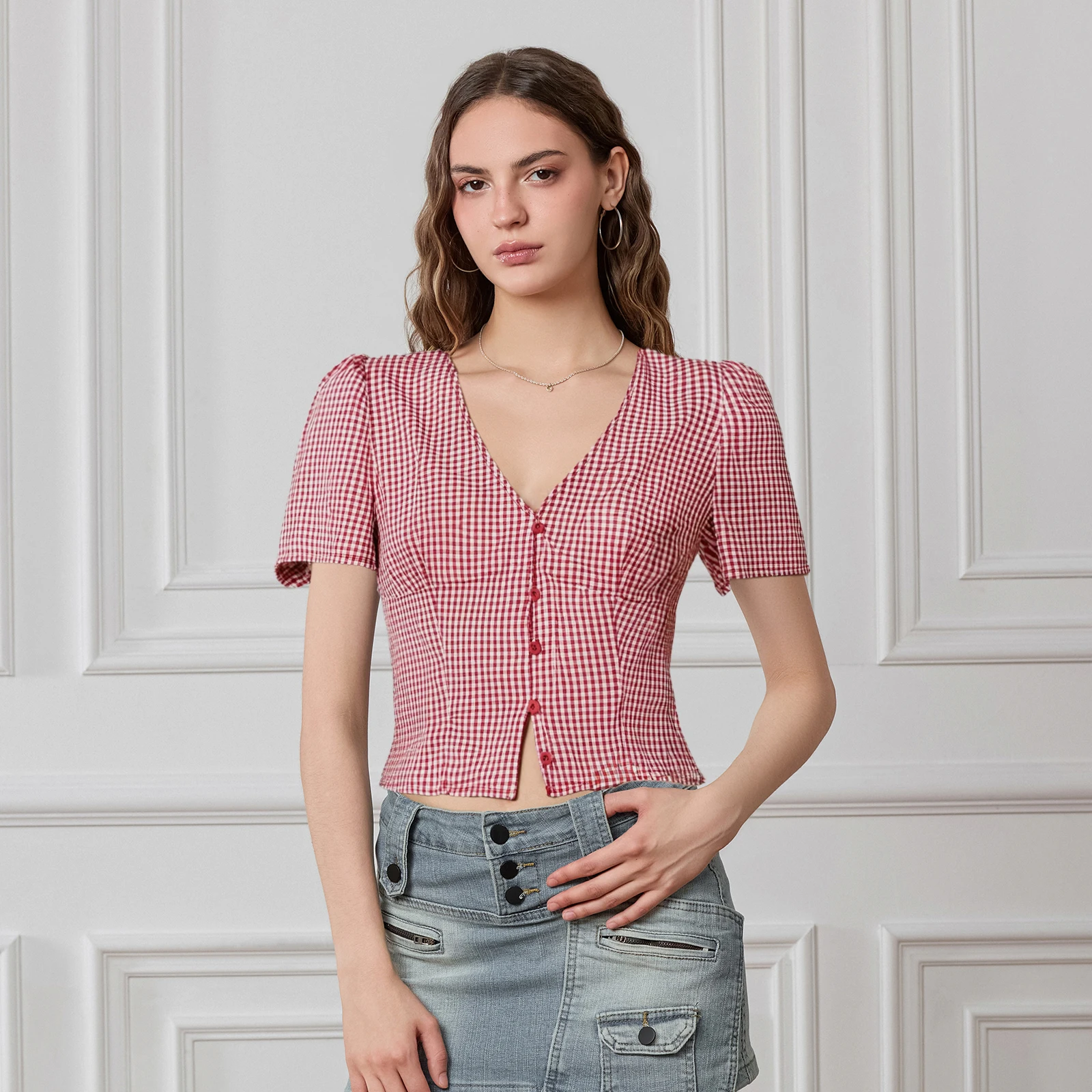 

Женские летние винтажные футболки на пуговицах Y2k с коротким рукавом и v-образным вырезом в консервативном стиле, облегающие летние укороченные топы 90-х годов, винтажные футболки в мелкую клетку 2025