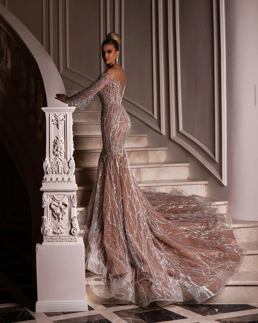 Magnificent Mermaid Wedding Dresses Shining Sequins Beads Tassels Long Sleeves Sweep Train Bridal Custom Made Robe De Mariée