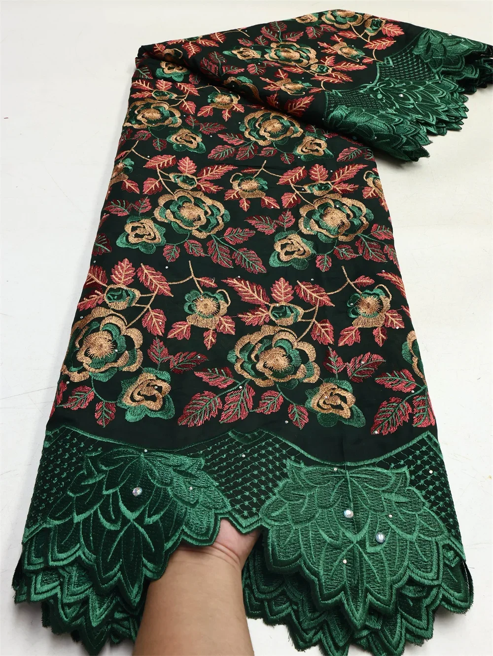 5 หลาผ้าฝ้ายแอฟริกัน Swiss Voile ลูกไม้ผ้าขายร้อนไนจีเรียปักสไตล์สําหรับสตรีชุดราตรีเย็บ