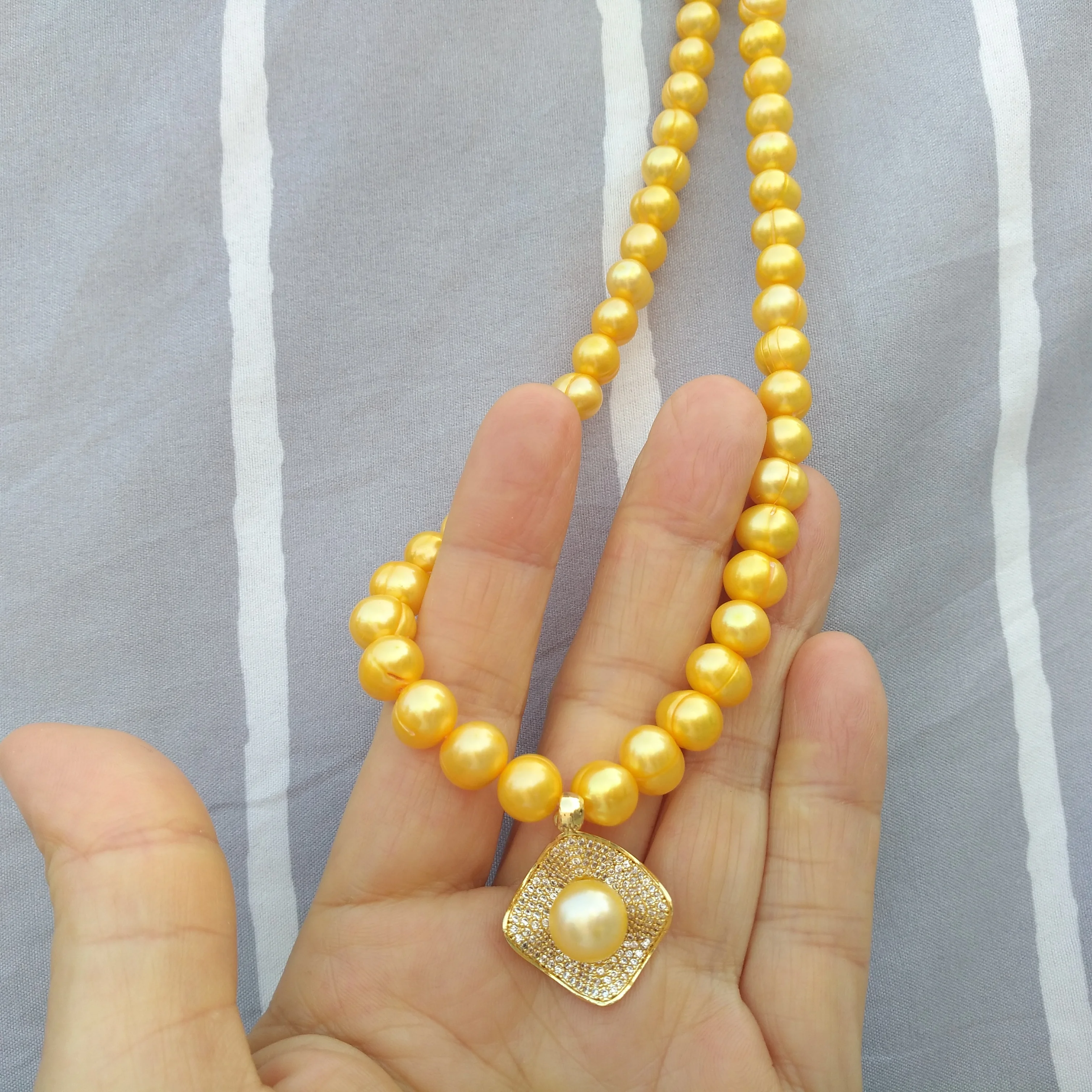 

Beautiful Design Real Natural 7-8mm White South Sea Golden Pearl Necklace 45cm/10-mm Pendant Customizable
