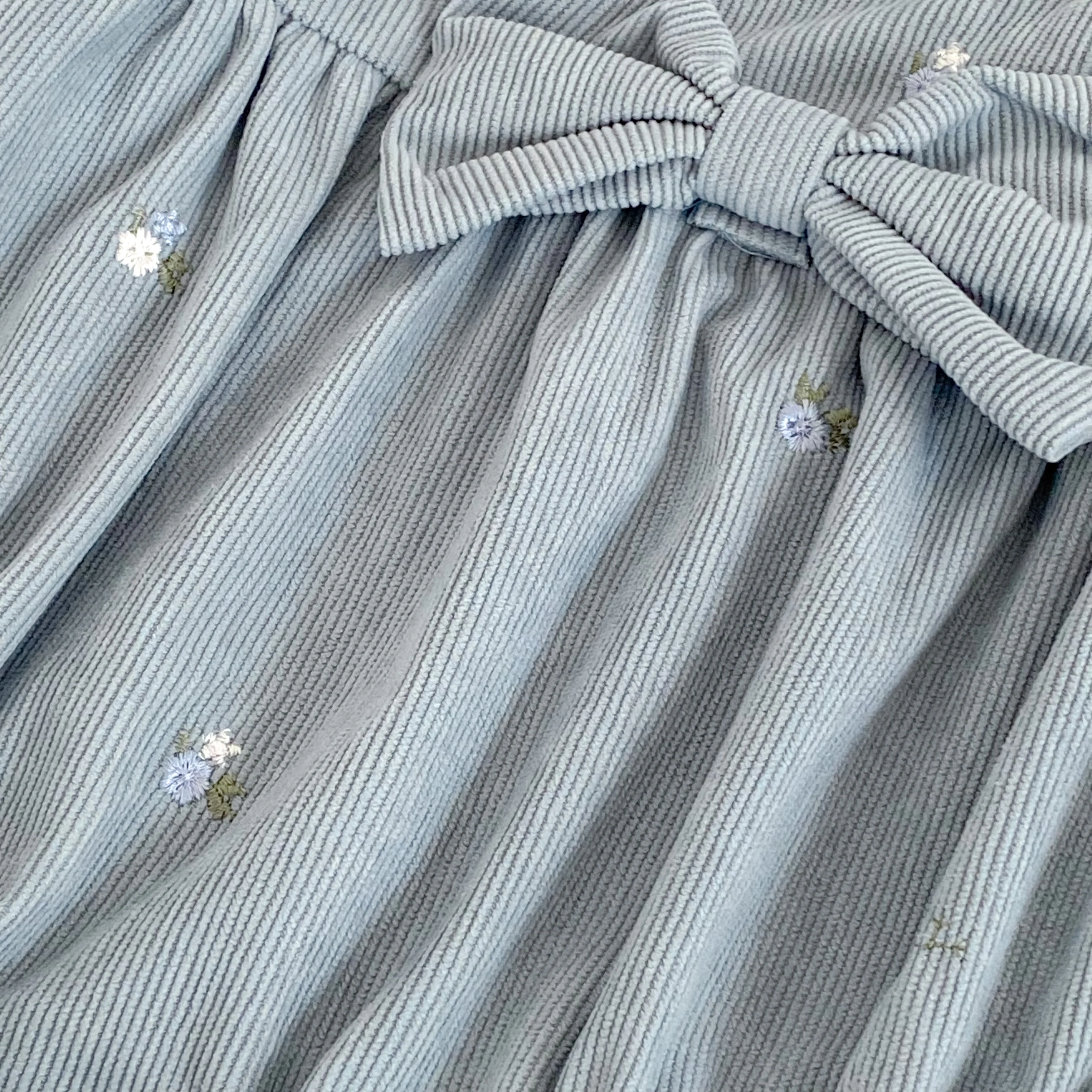 Baby-Strampler aus Cord mit langen Ärmeln, Blumenstickerei, großer Schleife und Rüschenbesatz, Neugeborenen-Bodysuit, Herbst-Babykleidung, 0-24 Monate – Detail 13