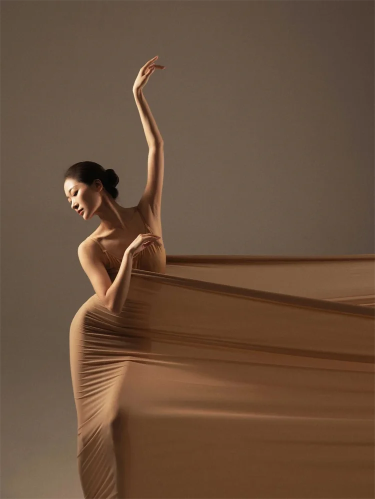 Premium Spandex Fabric for Tight-fitting Yoga and Dance Attire Stage Wear Bodysuits Bottoming Shirt Design Fabric