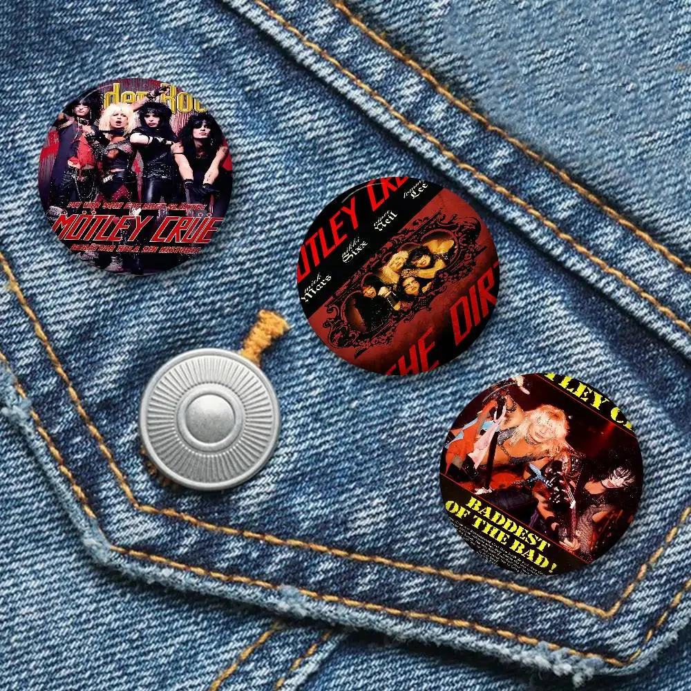 M-Motley Crues Band Anstecknadel mit weichem Knopf, hell bedruckt, Symbol, Geschenk für Freunde, Abzeichen, Kragen, Brosche, Anstecknadel aus Metall