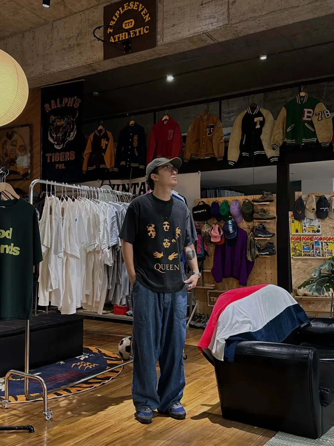 ウォッシュ加工とエイジング加工を施したブリティッシュ ロック バンド クラシック プリント パターン ピュア コットン ソフト 高品質 快適 原宿 ユニセックス