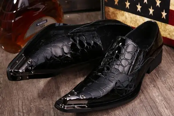 

Black Crocodile Leather Pointed Iron Toe Slip On Low Top Leisure Shoes Men Height Increasing Business Patchwork Loafers Male