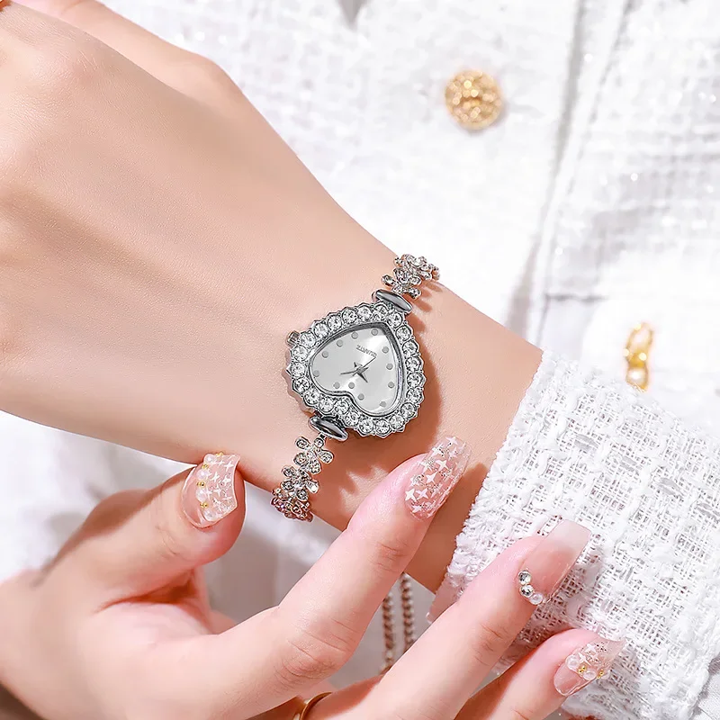 Luxury Rhinestone Women Bracelet Watches Heart Shape Small Dial Quartz Wristwatch Steel Female Watch Montre Femme Wholesale