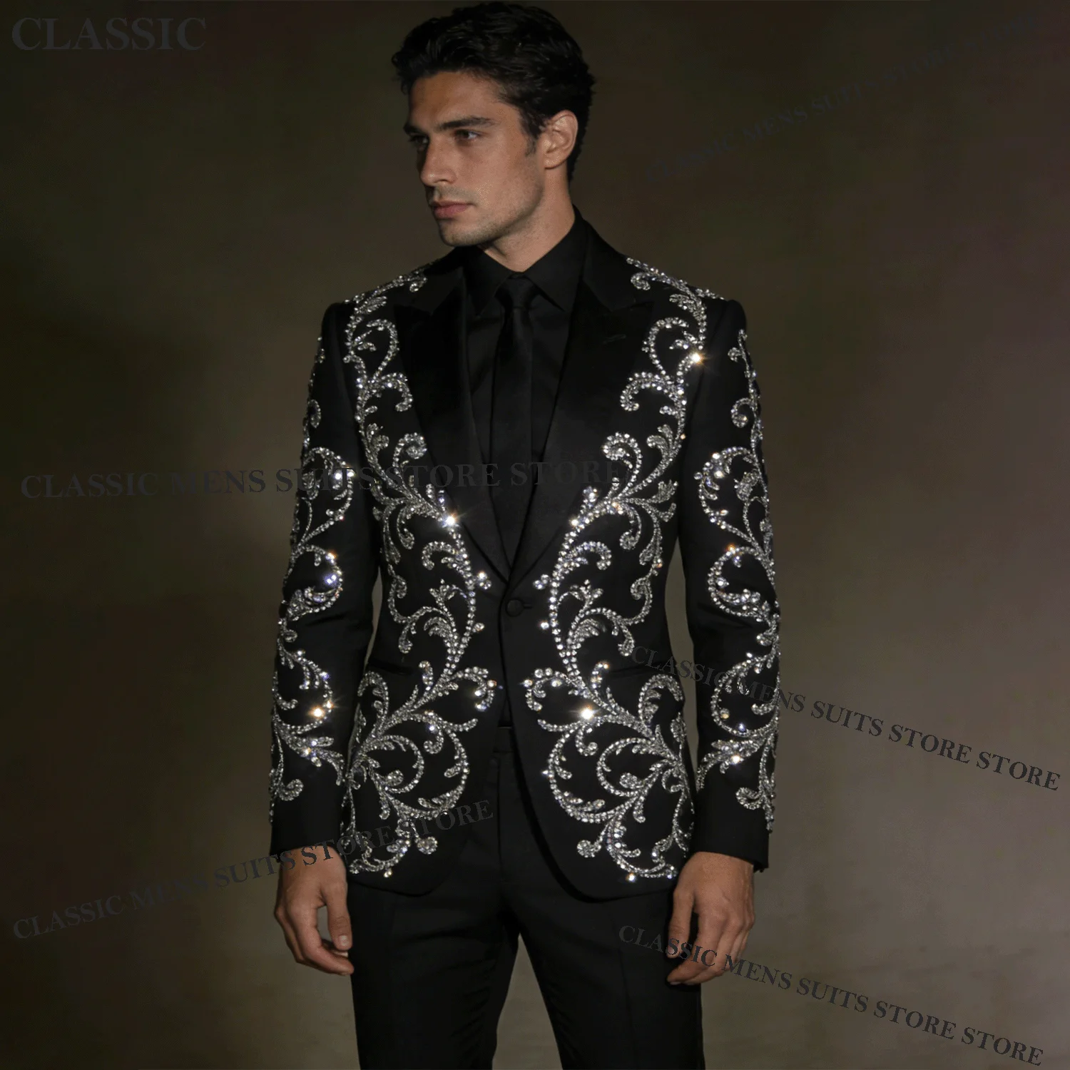 

Exquisite Customized Men Suits Rhinestone Crystals Groom Tuxedos Wedding Male Party 2 Pieces Sets Blazer Peaked Lapel Ropa Hombr