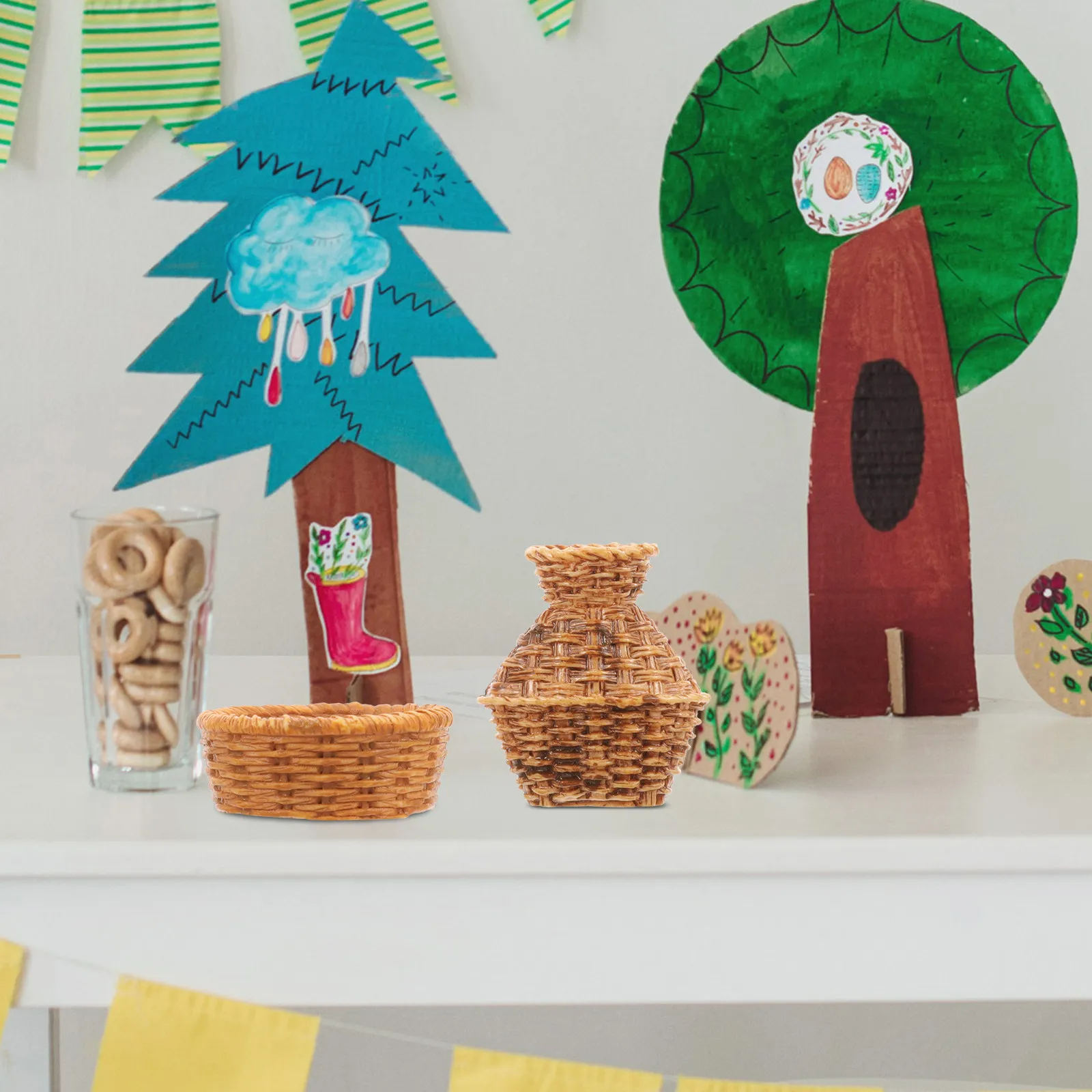 

Набор из 1 миниатюрной плетеной корзинок из бамбука для декора кукольного домика: реалистичная, элегантная, крошечная корзина для рыбы, украшение интерьера миниатюрного дома