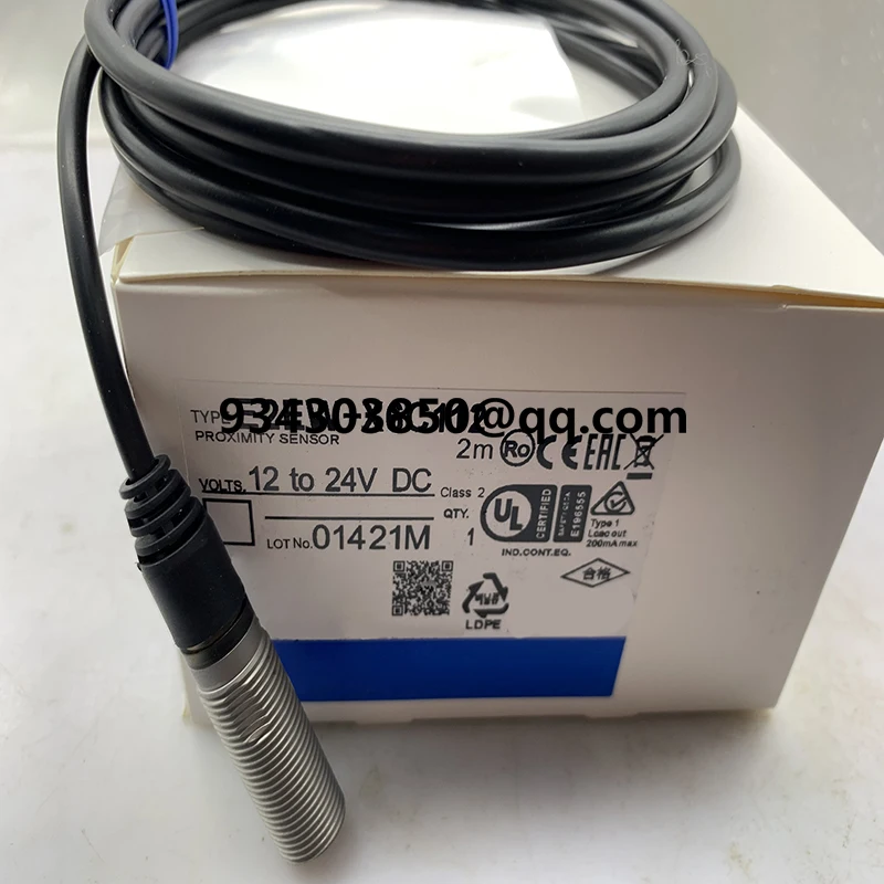 brand new Proximity switch E2EW-X6B1T12 E2EW-X6C112 E2EW-X6B3T12 E2EW-X6C312  Complete models Fast delivery