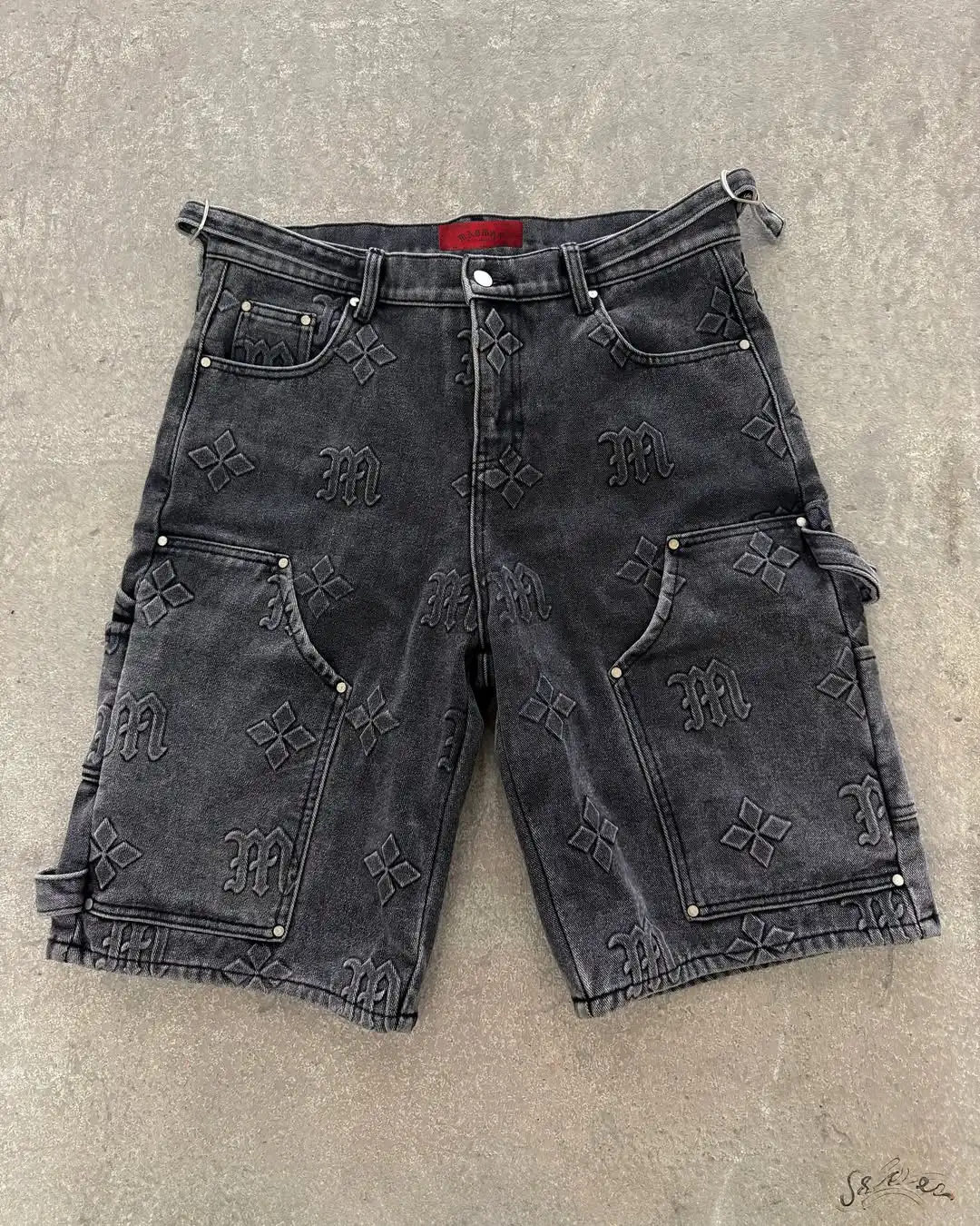 

Harajuku Popular Denim Shorts Madman Letter Embroidery Vintage Wash Shorts Men Women Hip Hop Fashion Punk Loose Wide Leg Pants