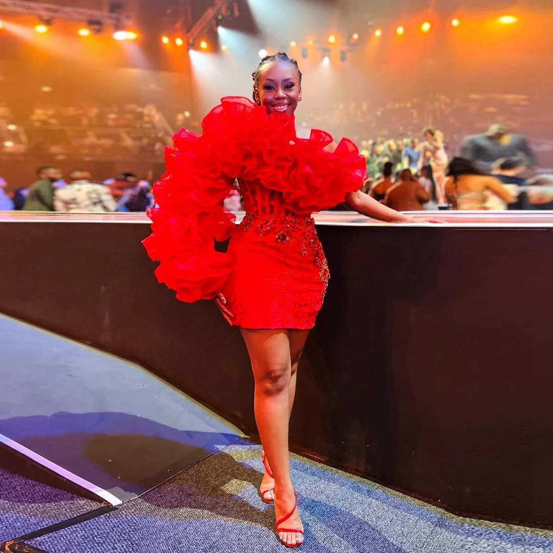 

Extra Puffy Organza One Shoulder Tulle Mini Birthday Dresses Red Ruffled African Formal Party Gowns Chic Black Girls Short Cockt