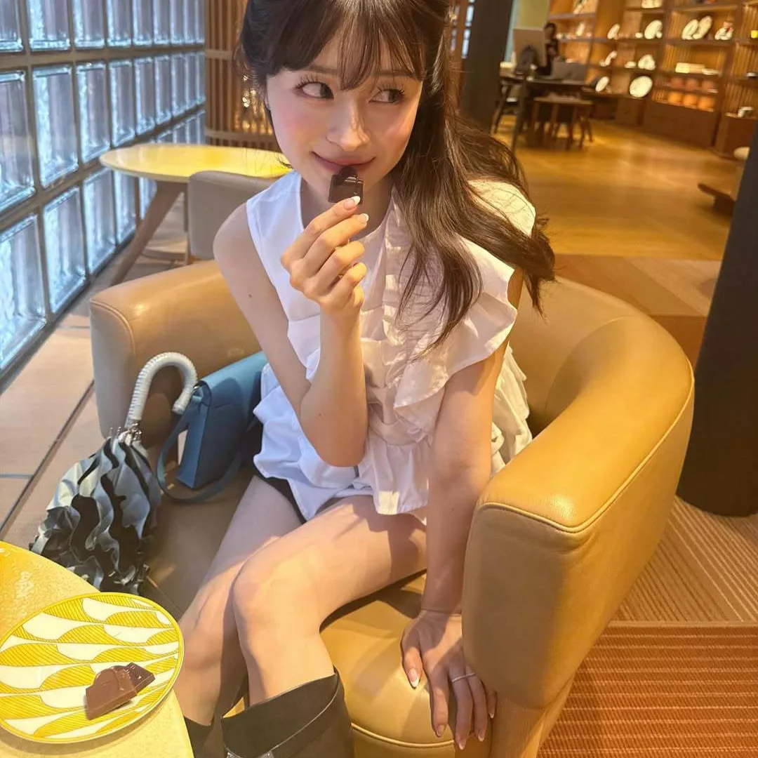 

Gagarich Spring Summer New Japanese Ins Blogger Fashion Retro Flying Shoulder Shirt Sleeveless Look Thin Loose Top Women
