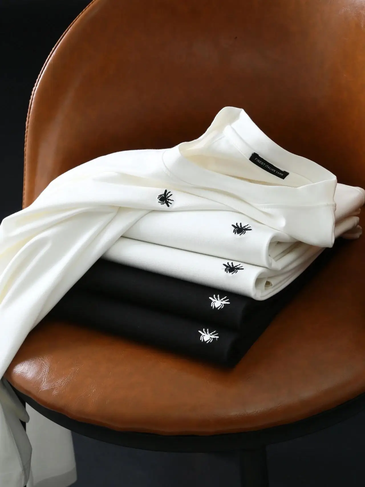 

Легкая мужская футболка Long Sve, похожая на перья, простая основа Sle, irt, осень-зима, низкопрофильный, роскошный дизайн с рисунком пчелы