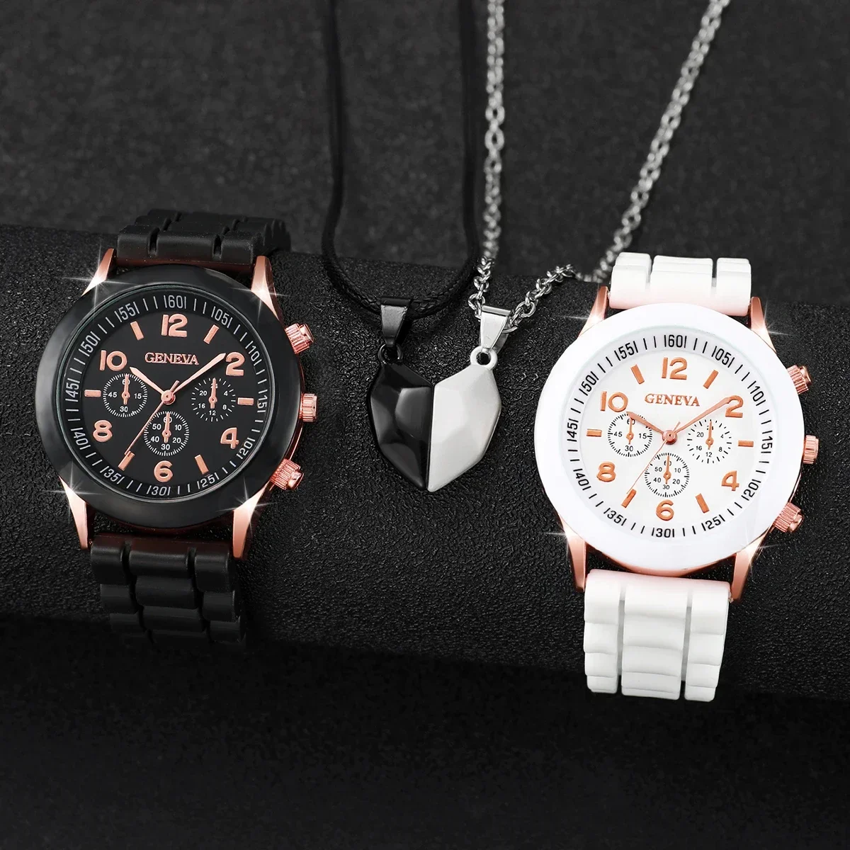 ABC4 Pcs Fashion Couple Watches Casual Set Female Silicone Bracelet Male Wrist Watch Quartz Watch Female (Without Box)