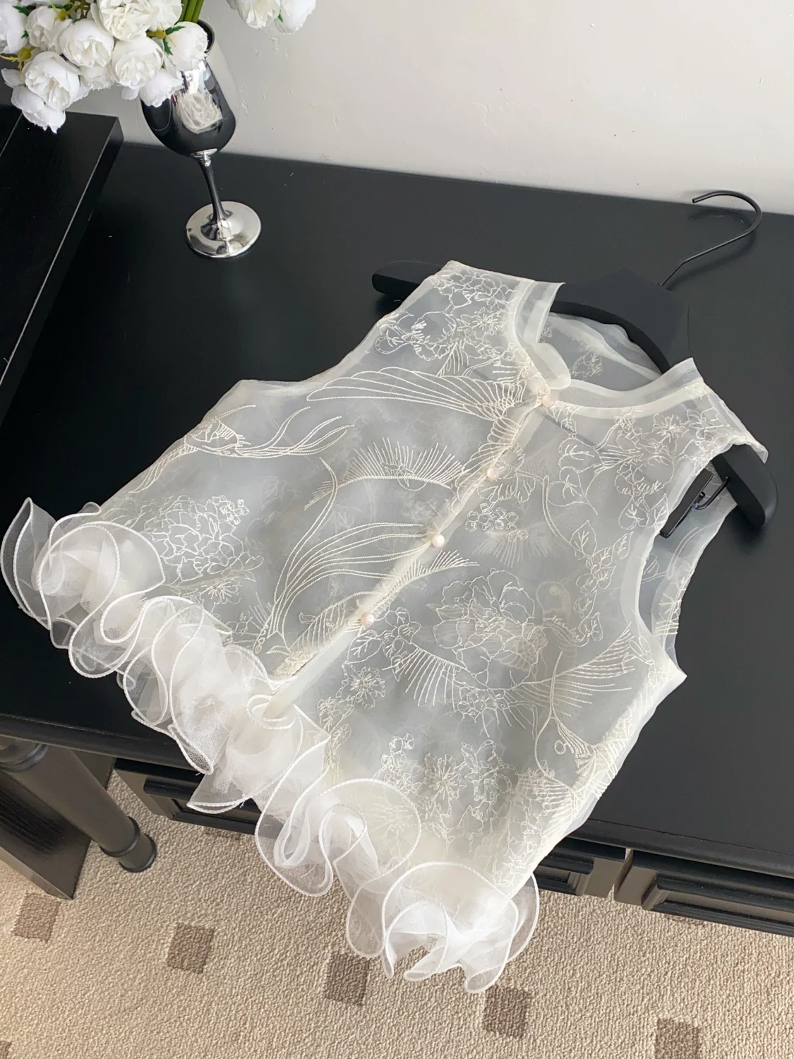 

Faionable Summer Thin Svel Embroidered Me Cardigan Women's Vest Commute Sle Regular Length Single Button Pure Color