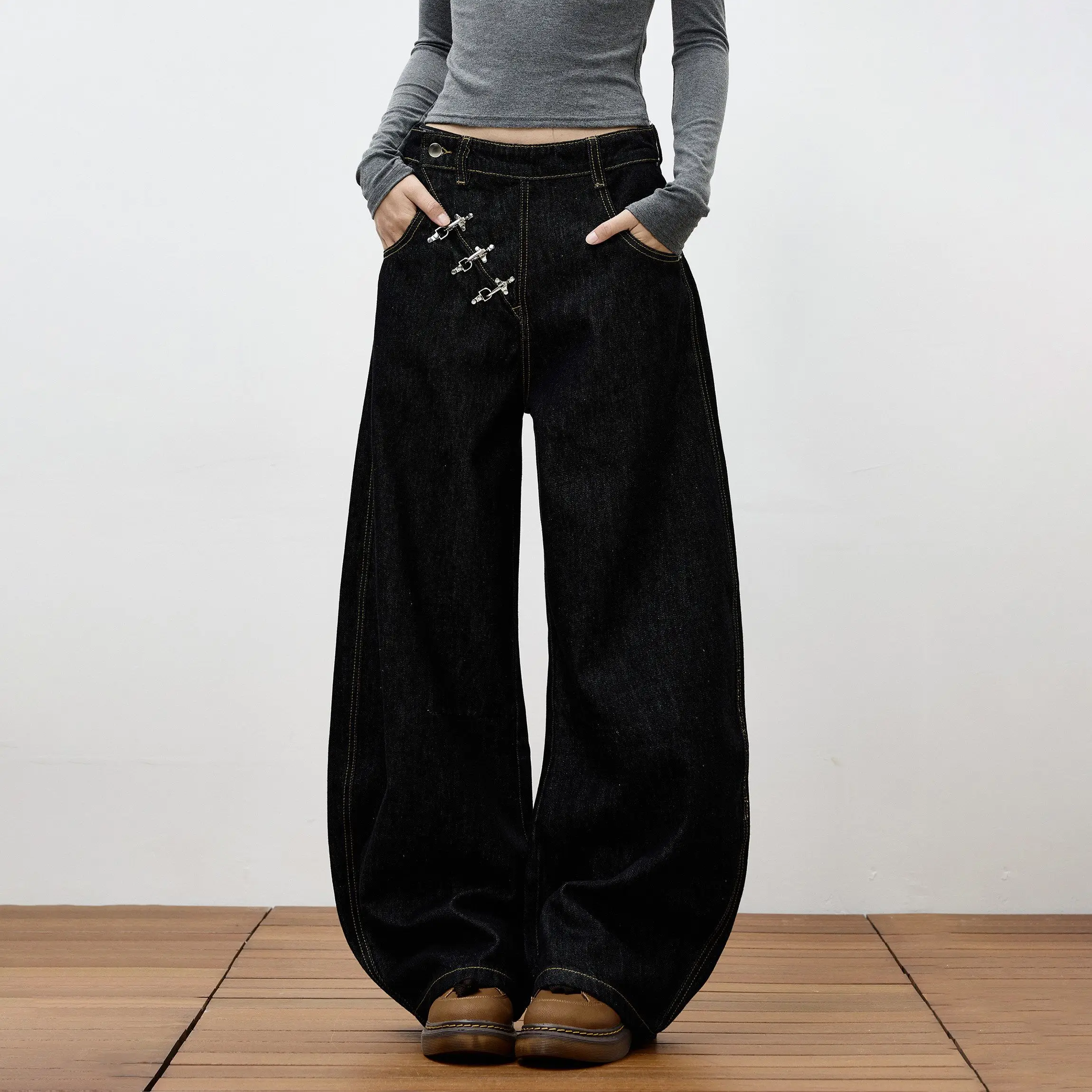 High Retro Hip Hop Wide Leg Raw Denim Jeans Women Airplane Buckle Design Curved Hem Floor Length Jeans Streetwear Daily Clothes