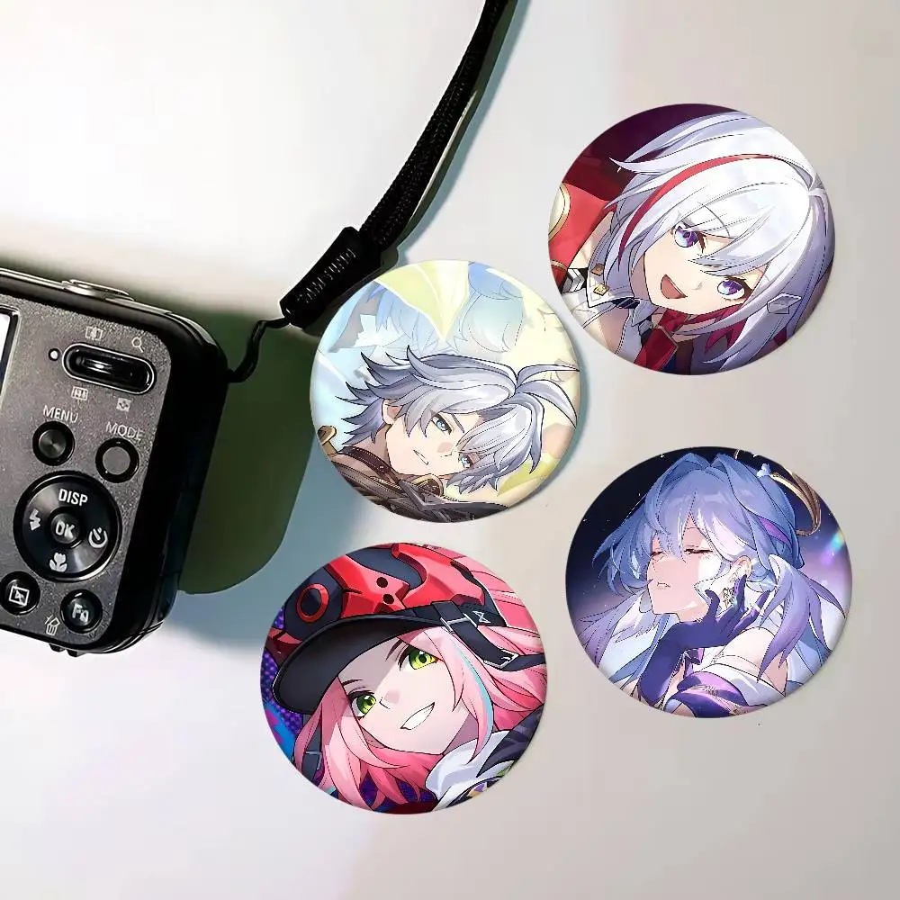 لعبة H-Honkai S-Star R-Rail دبابيس إبداعية مضحكة وجوه مبتسمة مستديرة المفاجئة في بروش شارة ظهره قبعة اكسسوارات مجوهرات هدايا S