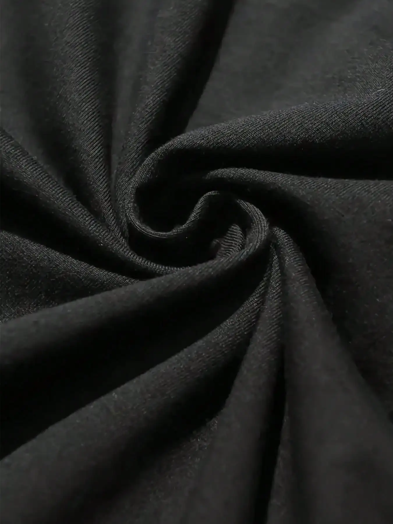 قطعة واحدة من تي شيرت Mardi Gras Fleur-De-Lis المطبوع - تصميم أخضر لامع وذهبي وأرجواني، رقبة دائرية، كم قصير