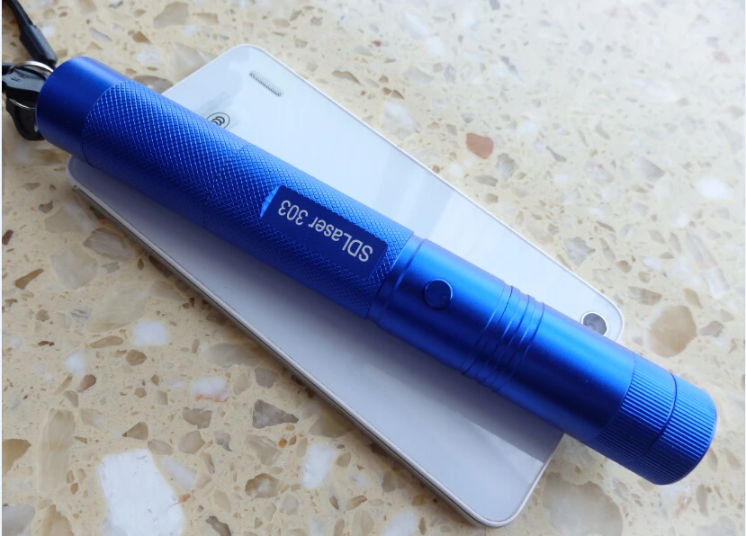 Mini Cat Keychain Fun Pointer No battery Portable Laser pointer LED Training Torch Pet Cat Tickle Toy green Flashlight