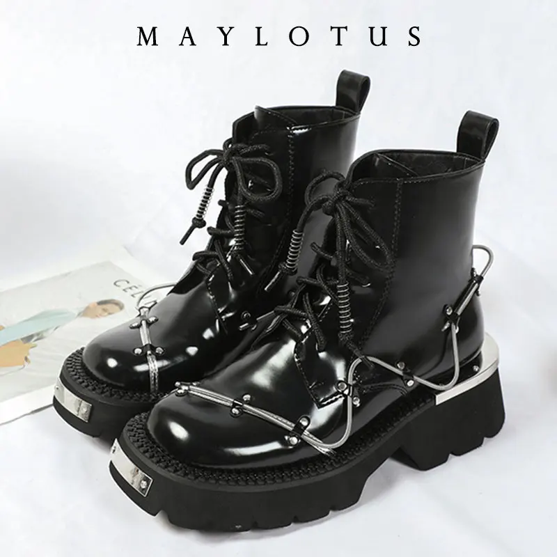 Retro British Style Thick Sole Patent Leather Boots Women Black Square Head All-Match Niche Design Lace Up Metal Decor Boot