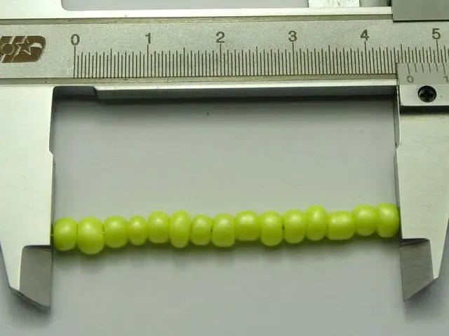 800 Neon Color Opaque Glass Seed Beads Rondelle 4mm (6/0) Pick your Color