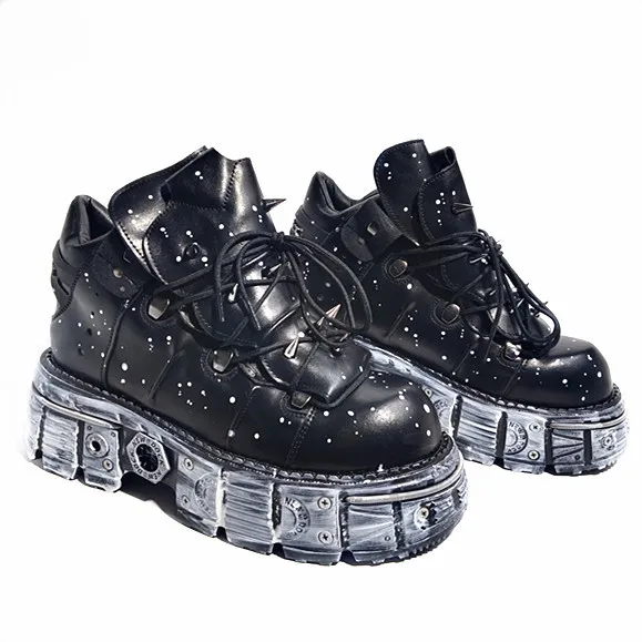 

2025 new retro Spanish men and women with the same high-top metal dark punk style muffin platform shoes