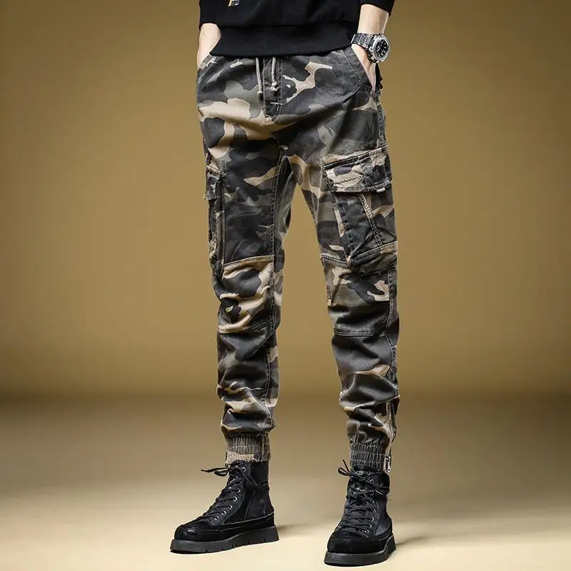 Men’s Light Luxury Outdoors Sports Camouflage Jeans,Wear-proof Harem Style Denim Pants,Loose-fit,Multi-pockets Cargo Jeans;