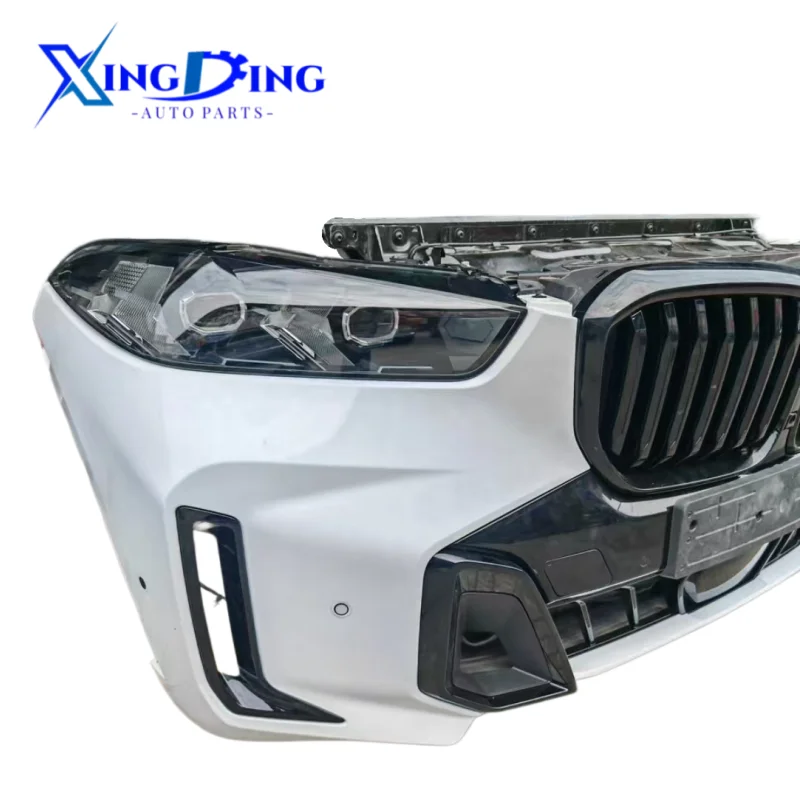 

Second-hand Parts for the X5, Model G05 and G18, Including the Bumper Assembly, Grille, Radiator Fan, and Headlights.