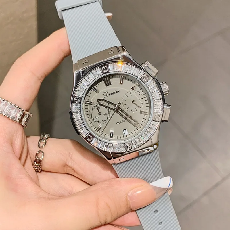 Fashion Women Watches Luxury Temperament Calendar Women Quartz Watch Waterproof Exquisite Diamond Big Disc Trend Silicone Strap