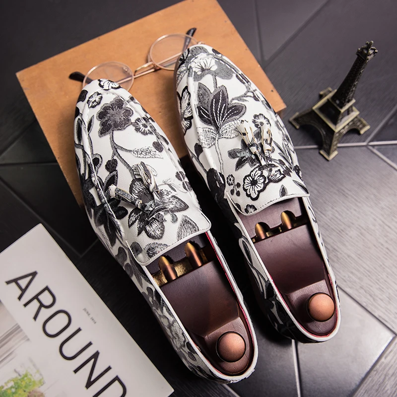 

Business Men Fringed Shoes A Red White British Nightclub Hairstylist Wore Fringed Fashionable Pointed-toe Leather Shoes 38-47