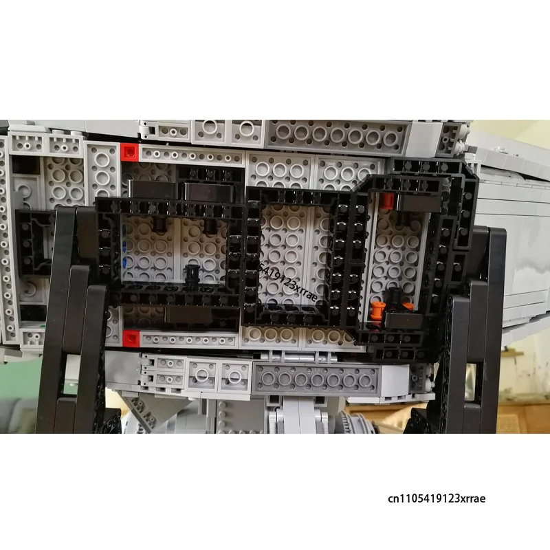 Creative Spaceship Display Stand for Building Blocks Model