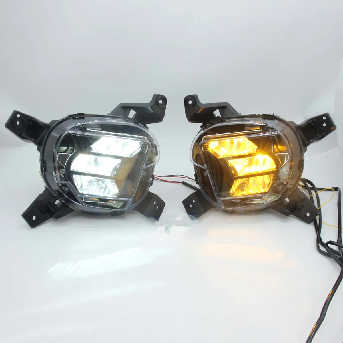 

Automobile Lighting Accessories LED Front Foglight Turn Signal for Kia KA Carens 2023 Replace The Fog Lights on The Bumper