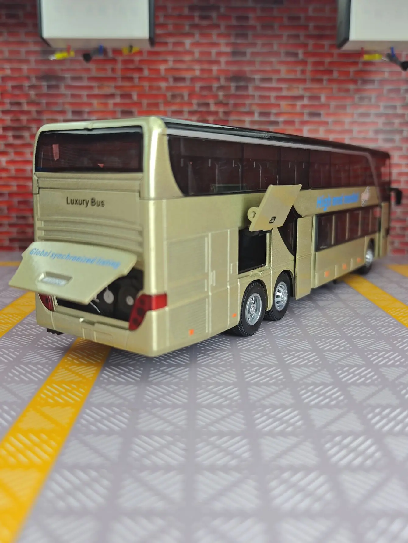 

1:30 городской туризм двухслойный бизнес-автобус из сплава модель автобуса детская игрушечная машина с имитацией звука и функций освещения