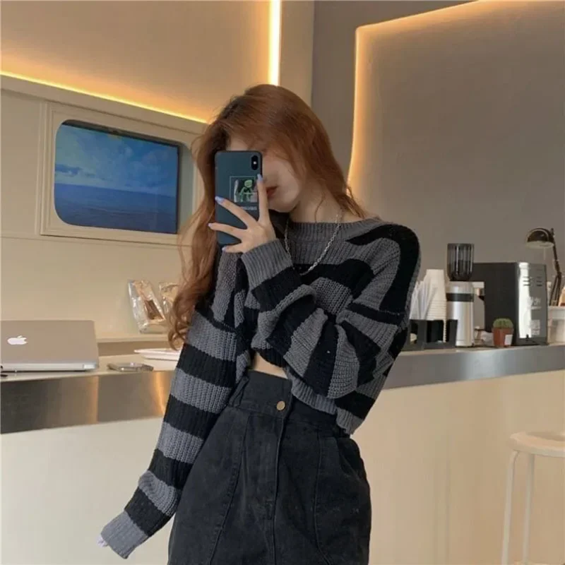 

Y2K Women Striped Cropped Knitting Sweater Fashion Korean Chic Preppy Long Sleeve O Neck Jumper Loose All Match Pullovers