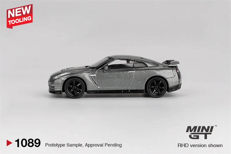 PreSale MINI GT 1:64 2013 Dark Metal Gray (รุ่น R35 CRS) โมเดลรถไดแคสต์ ของสะสมขนาดเล็ก
