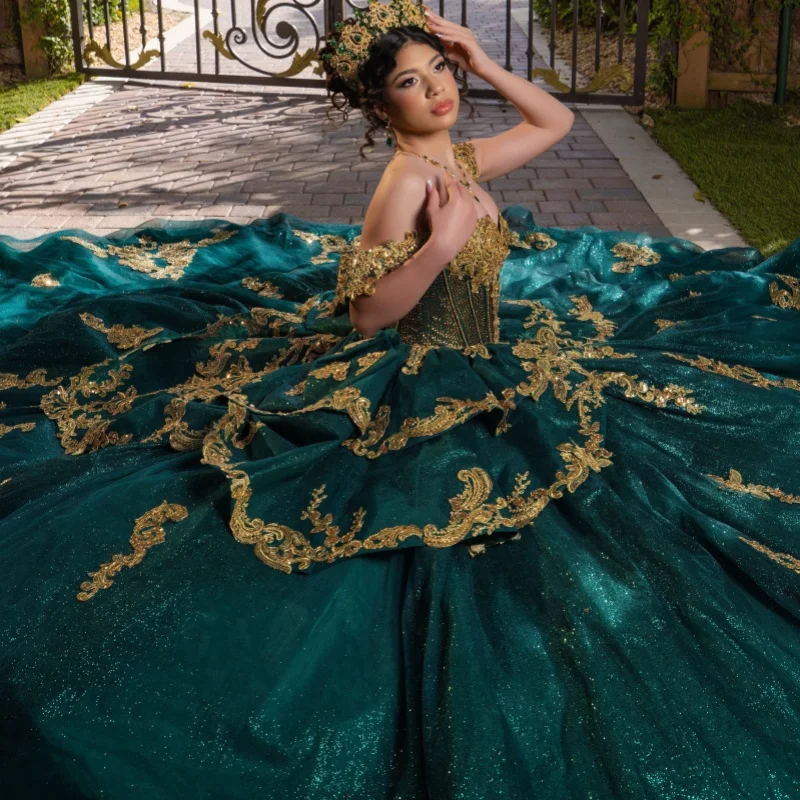 

Dark Green Quinceanera Dress off-shoulder Golden Glitter Decal Layering Long tail Bow vestidos de 15 Quinceanera ﻿Customize