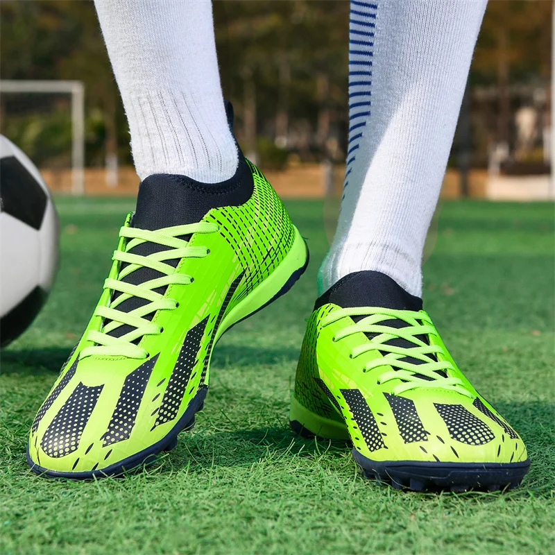 Hot Sale Fashion Football Sneakers for Men Professional Indoor Soccer Turf Shoes Men Comfortable Brand Shoes Futsal Trainers Man