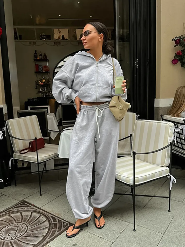 

BKLD Autumn And Winter New Women Clothing Hooded Sweatshirt Jackets Leg Binding Curved Knife Pants Fashion Casual Two Piece Sets