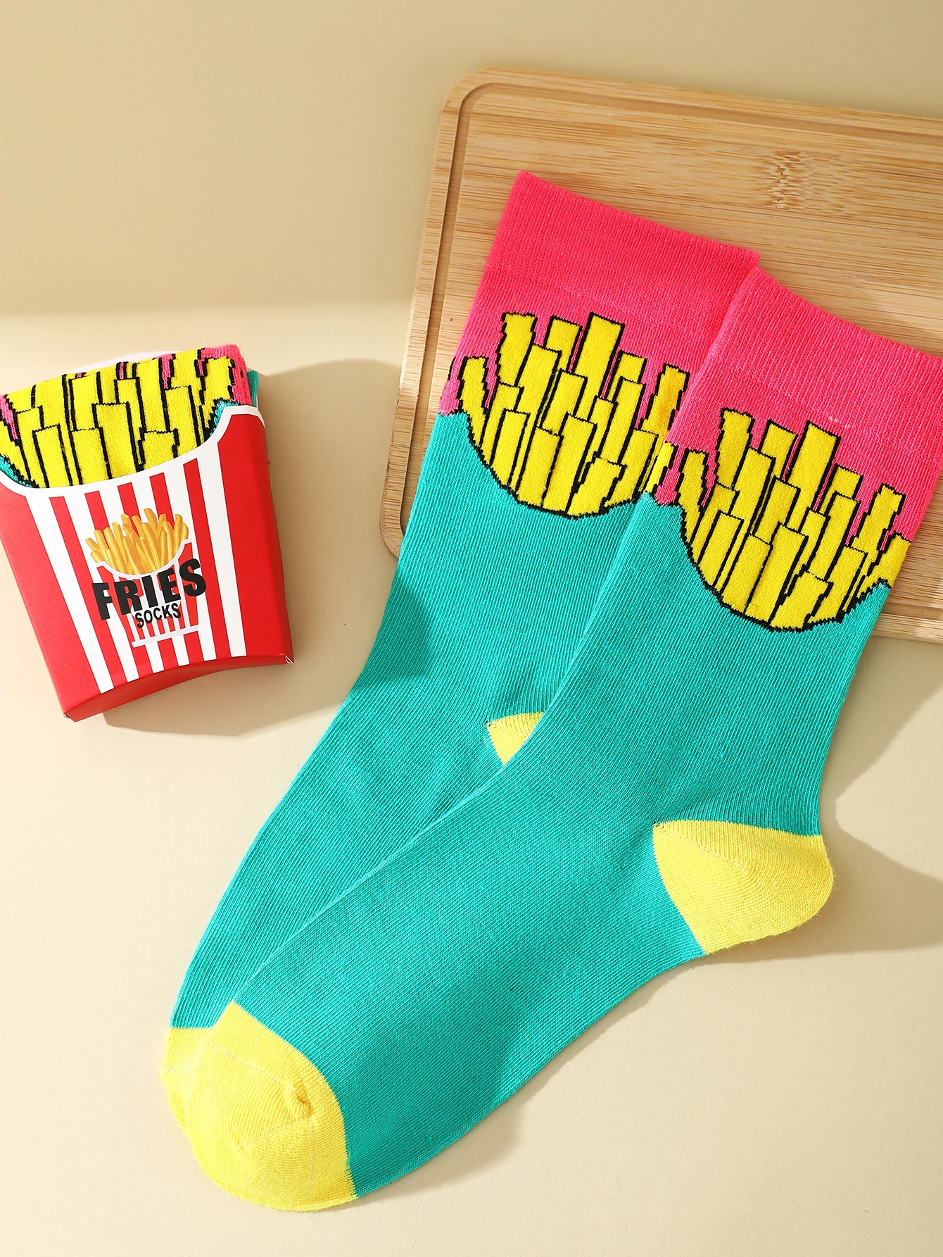 1 pasang kaus kaki unisex pertengahan betis dalam desain goreng Perancis yang baru, hadiah meriah yang unik dan menarik. Cocok untuk Paskah