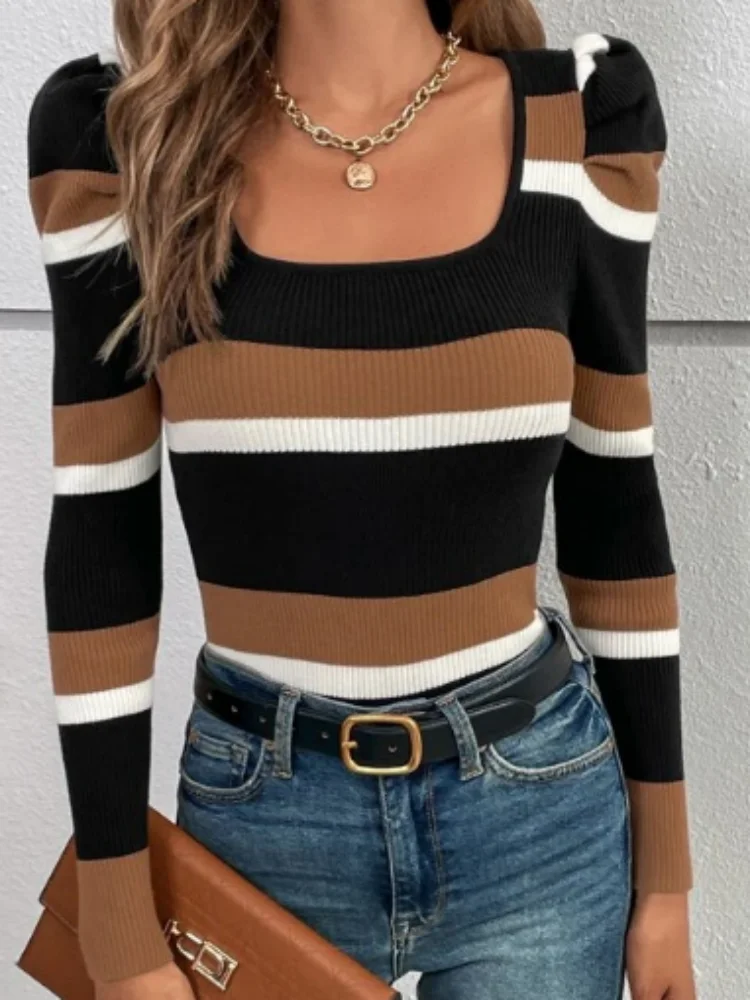 Spice Girl temperament color matching striped knit outside with U-neck design sense inside with short top autumn winter sweater