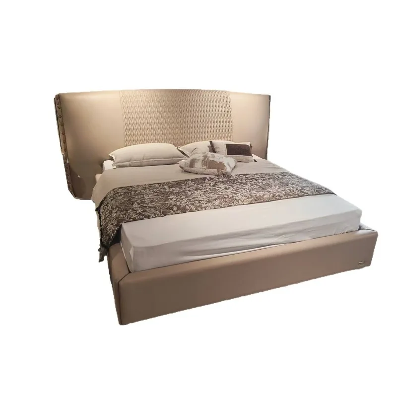 Italian light luxury villa master bedroom high backrest double widescreen first-layer leather bed