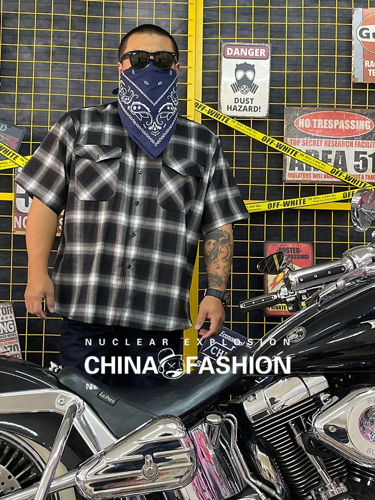 Nuclear Explosion Classic American Truck Driver Shirt Chicano Motorcycle Style Men's Short Sleeve Black White Plaid Shirt