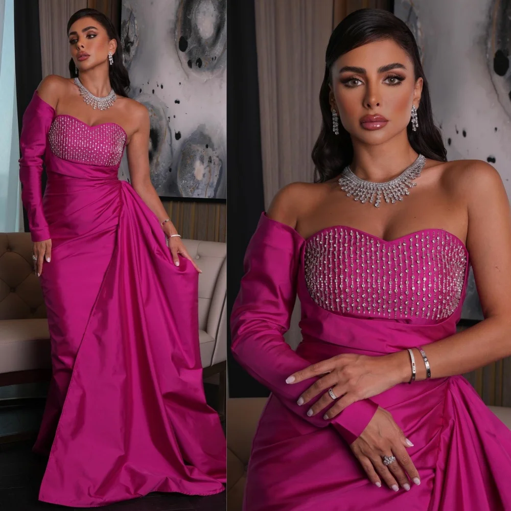 

Exquisite Strapless Sheath Brush Evening Gown Rhinestone Hugging Satin Customized Saudi Arabia