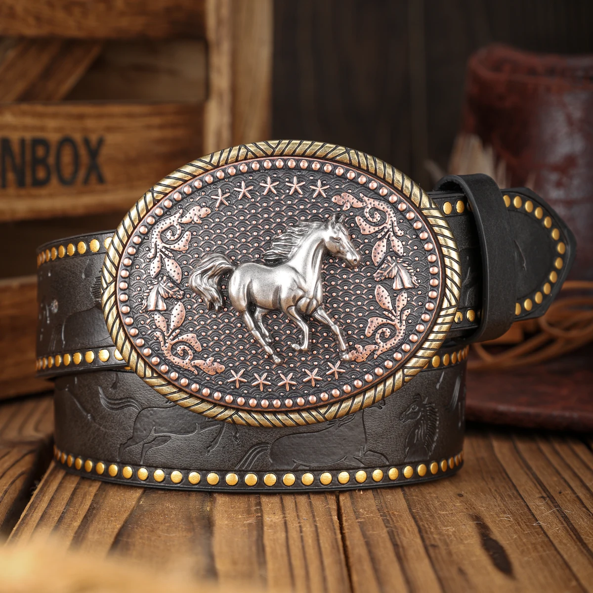A PU Belt Suitable for Both Men and Women, Combining the Style of Western Denim and Retro, Is Perfect for Daily Casual Outings