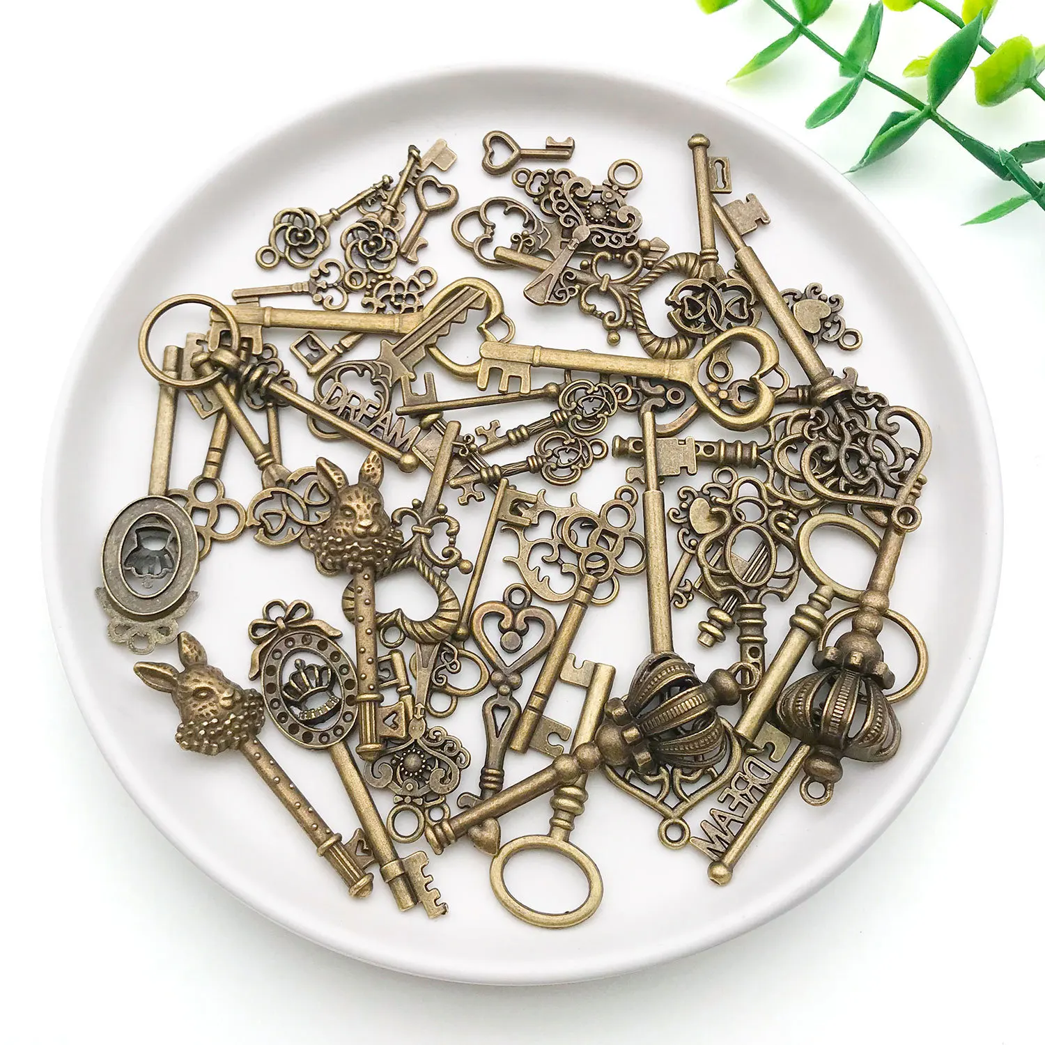 10 Stück/Lot Retro Antik Bronze Herz graviert Vintage Schlüsselanhänger-DIY Schmuck Charms für Halskette & Schlüsselanhänger Bastelzubehör – Detail 6